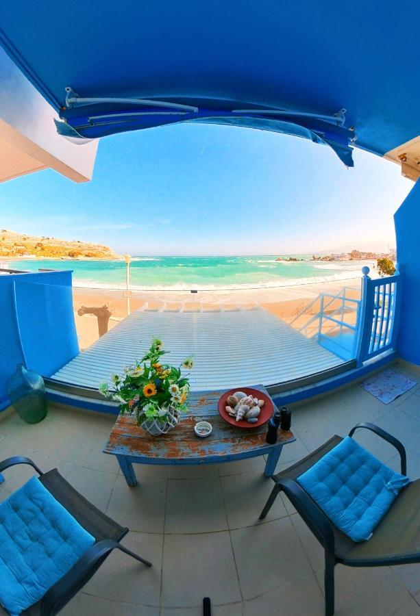 Deluxe Beach Apartment- Sleeps 2 & Private Terrace Haraki Bagian luar foto