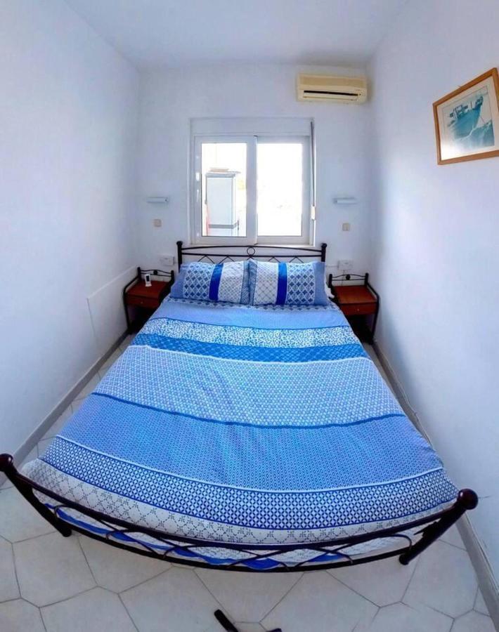 Deluxe Beach Apartment- Sleeps 2 & Private Terrace Haraki Bagian luar foto